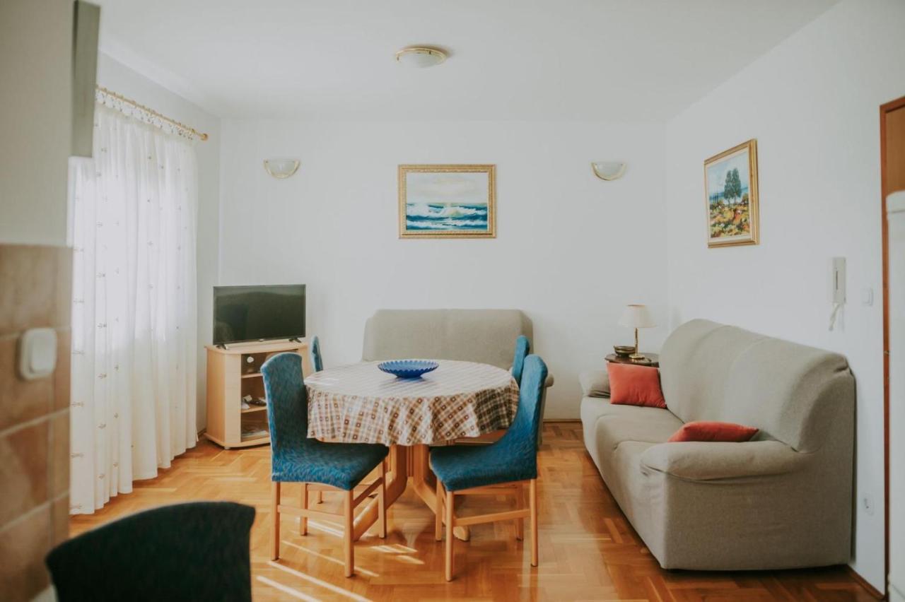 Apartment Hola