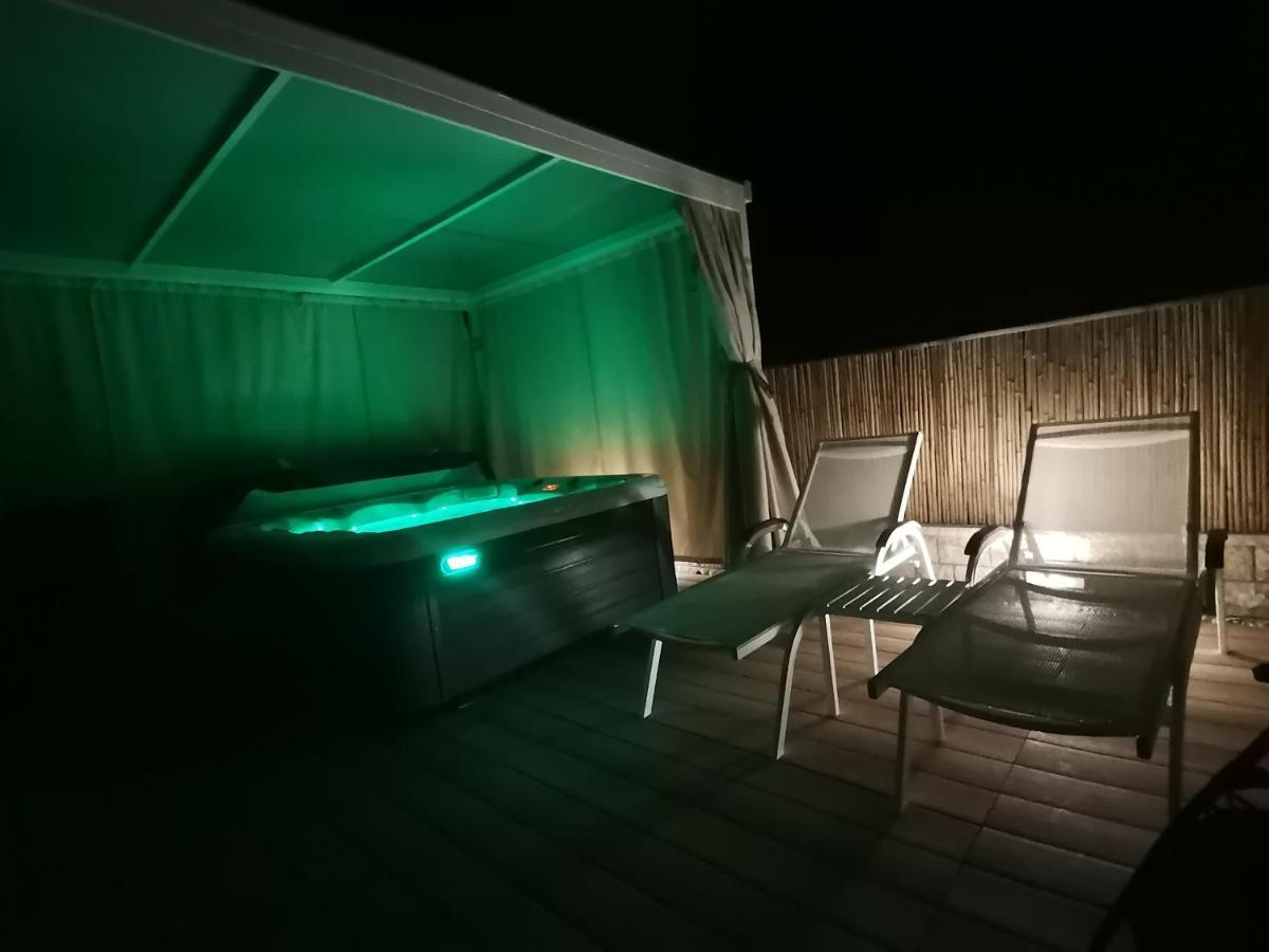 Hola Apartment